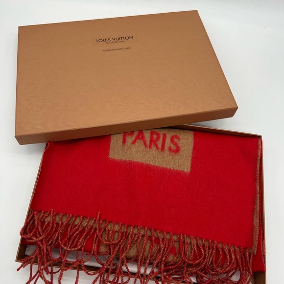 ❌SOLD❌Authentic Louis Vuitton 100% cashmere scarf - Picture 4 of 10